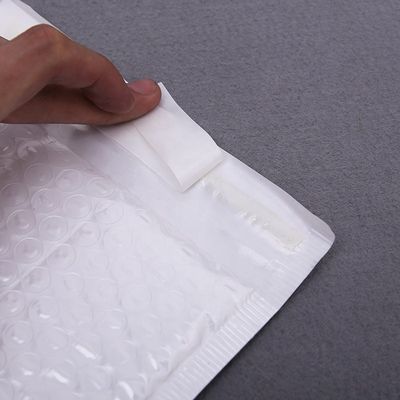 Pearly wholesale bubble mailer white padded envclopes poly bubble mailer bag supplier